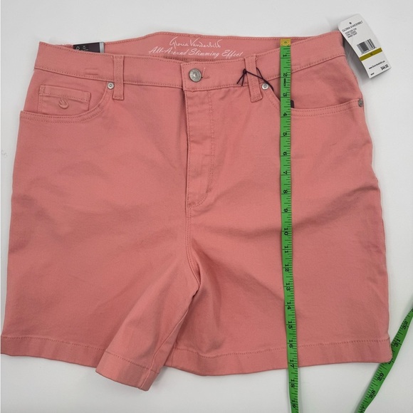 Gloria Vanderbilt NWT Shorts Size 14 - Picture 2 of 5